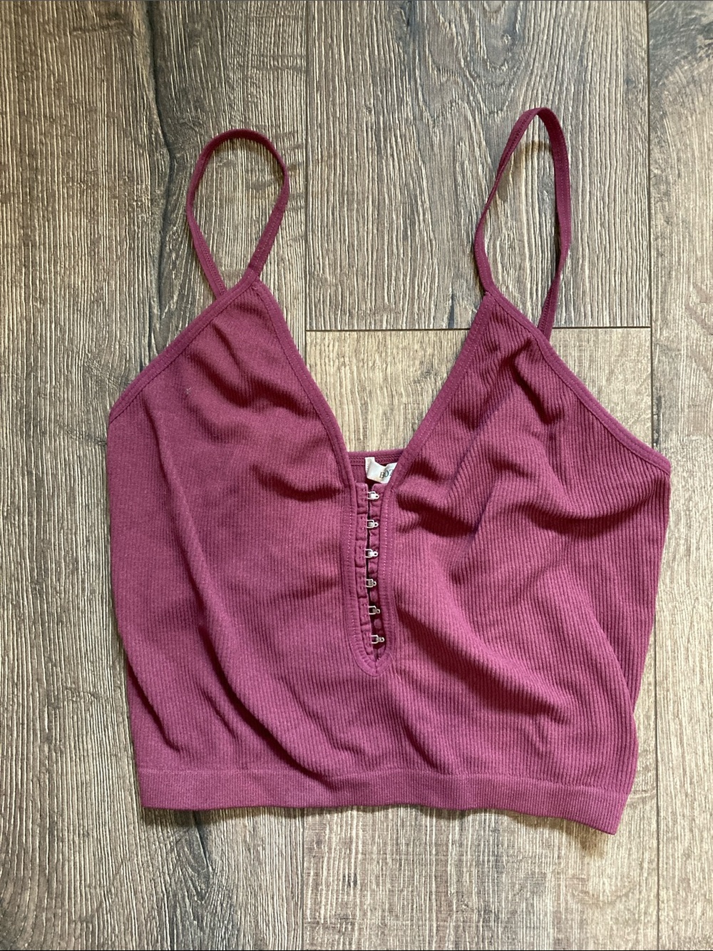 Bozzolo Plum Ribbed Button-Front Crop Top
